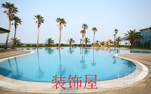 中国资金不再大举涌入济州房产市场一片悲鸣 资料图:韩国济州岛海边的游泳池 新华社记者姚琪琳摄